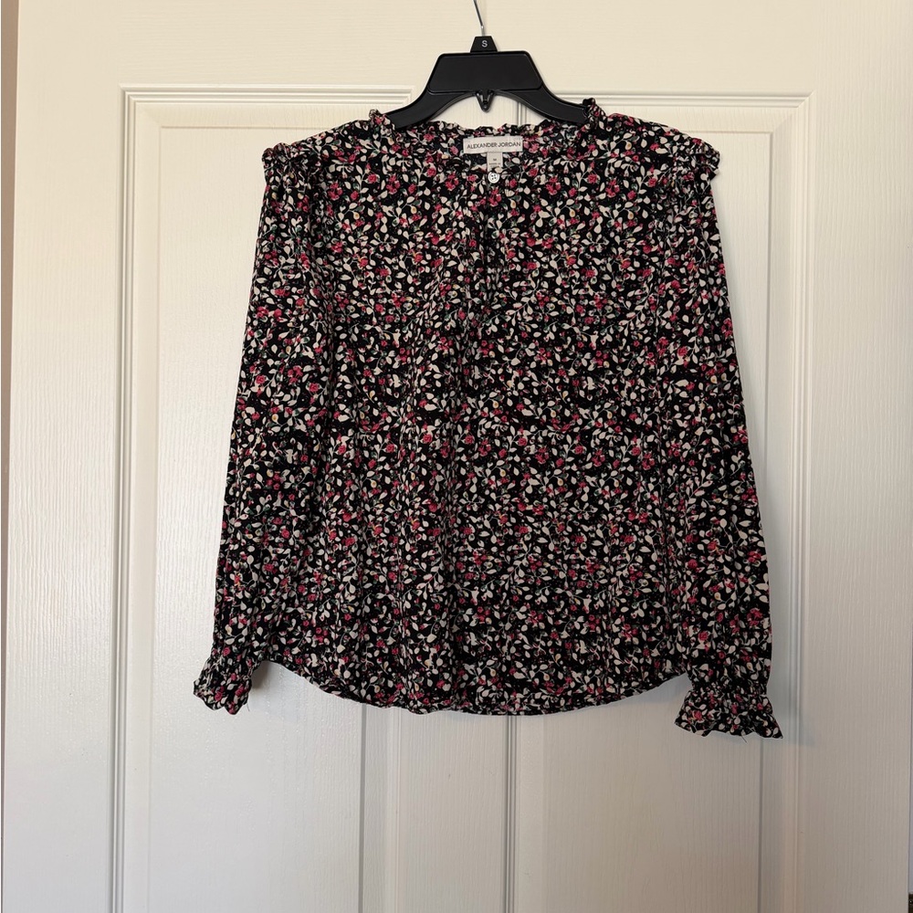Ruffled Neck Floral Blouse in Black and Pink